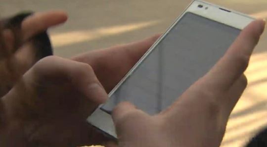 스마트폰 눈병, 안구 자각증상&hellip;'하루 2시간 사용 적당'