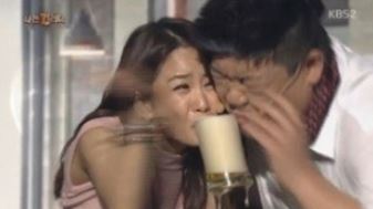 '개콘' 김지민, 유민상과 거품 키스&hellip;"눈은 왜 감아" 발끈