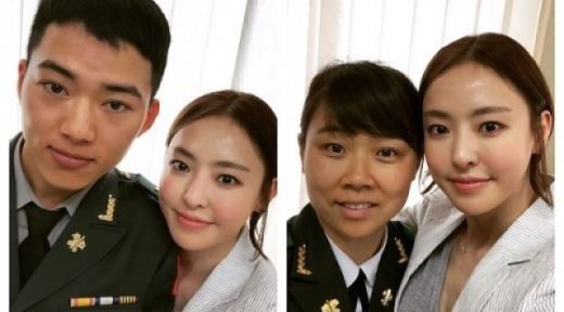 이다희, 꿀성대 교관-마녀 소대장과 찰칵&hellip;'훈훈한 비주얼'