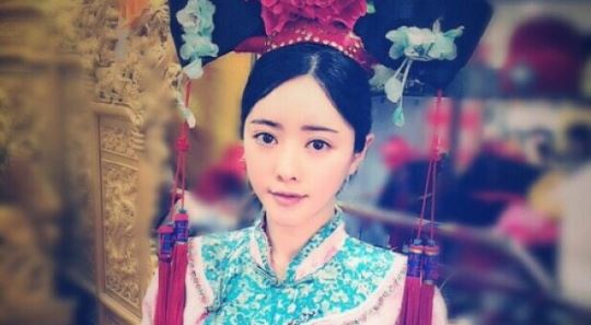 홍수아, "민낯으로 뜨악" 中 청나라 공주로 변신&hellip;'눈빛이 초롱초롱'