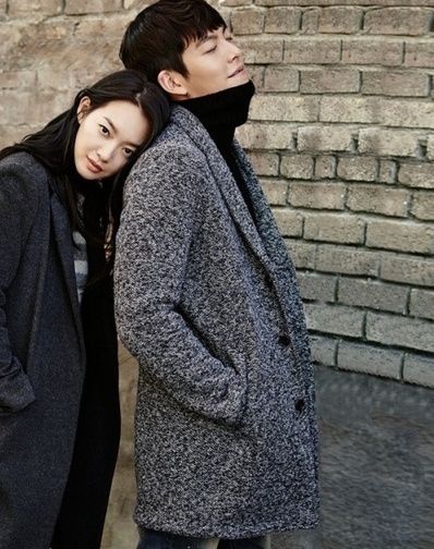 신민아·김우빈 커플, 화보 속 스킨십 '포착'…'왜 이러니, 막 설레게'