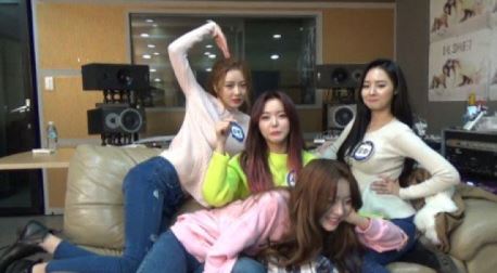 달샤벳, 11일 동안 개인방송&hellip;'시청자와 직접 소통하는 걸그룹'