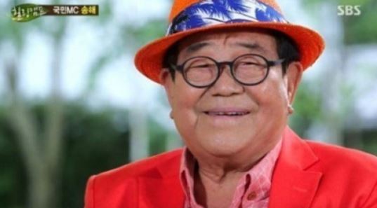 현역 최고령 방송인 송해, 고열 감기증상으로 또 입원