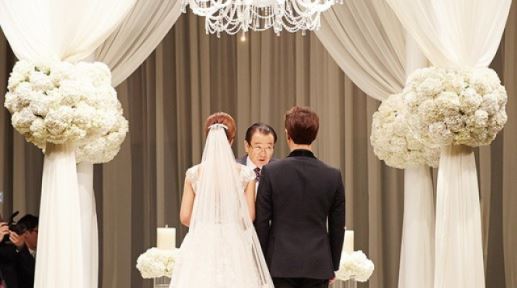 황정음 이영돈, 비공개 결혼식 사진 공개