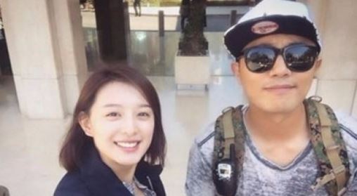 진구, 김지원과 다정샷&hellip;어떤 사이?