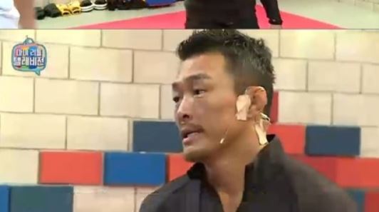 추성훈, 호두 손으로 격파&hellip;'괴력 과시'