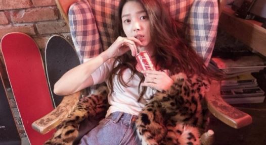 엄현경, 개성 넘치는 표정&hellip;'여신 미모 과시'