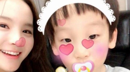 송소희와 서언이 다정 셀카, '깜찍한 이모티콘으로 눈길'