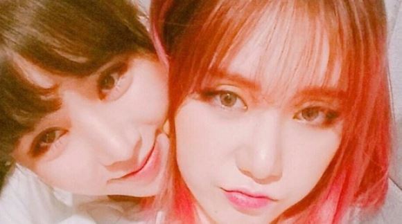 차오루와 예지, 다정한 포즈&hellip;'애교 가득'