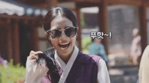 진세연 셀피, 코믹 설정샷&hellip;"눈이 부시는군"