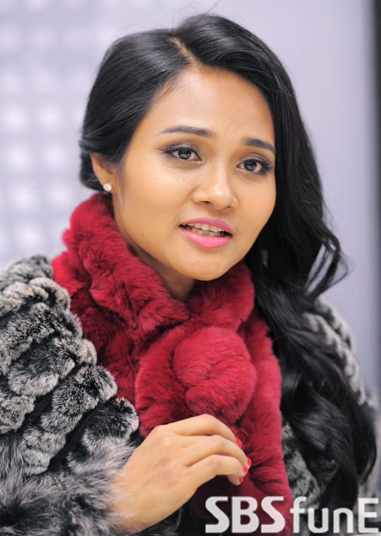 미얀마 가수 퓨퓨