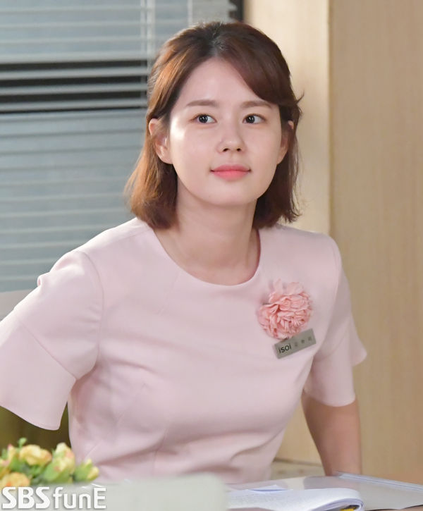 언니는살아있다