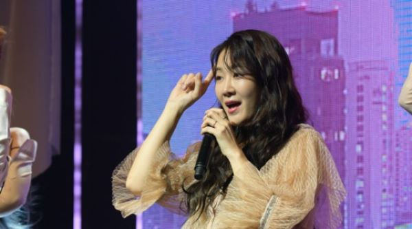 소유 "씨스타 멤버들과 가끔 본다...응원 많이 해줘"