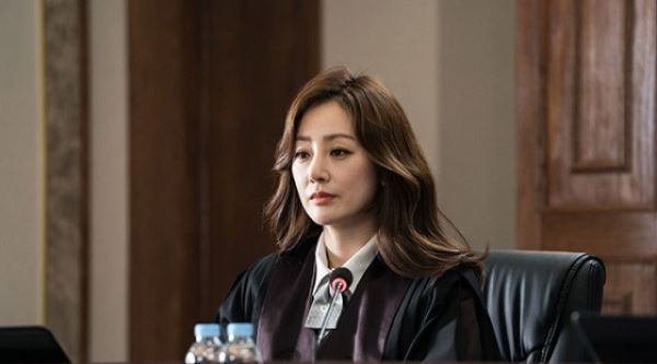 “판사도 그레잇”…이판사판 오나라, 전문직 전문 배우
