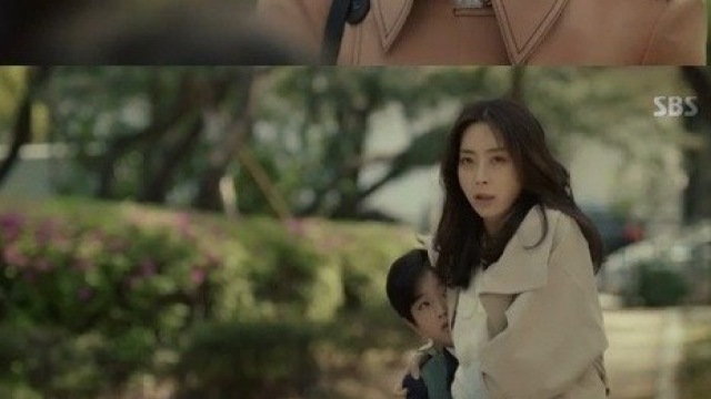 [스브스夜] 우연일까 필연일까…‘시크릿마더’ 송윤아-김소연의 미스터리