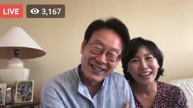 이재명 당선인, 인터뷰 논란 직후 SNS 행보…부인과 라이브방송