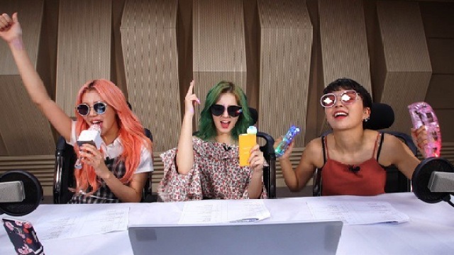 '더쇼' 모모랜드, 신곡 'BAAM' 컴백 무대 최초 공개