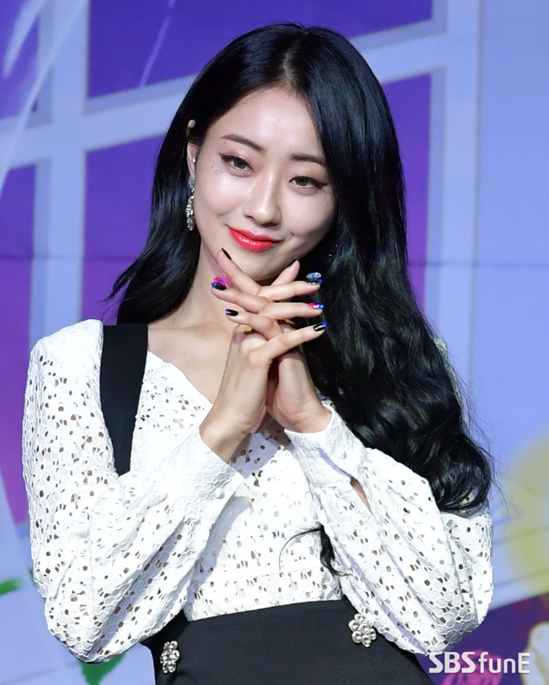 [E포토]솔로 가수 경리 많이 사랑해주세요
