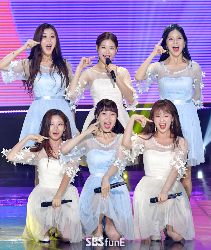 [E포토]BABA, 깜찍함이 폭발하는 소녀들