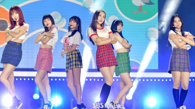 '더쇼' 여자친구 컴백 무대, 더해진 청량감…그야말로 '여름여름해'