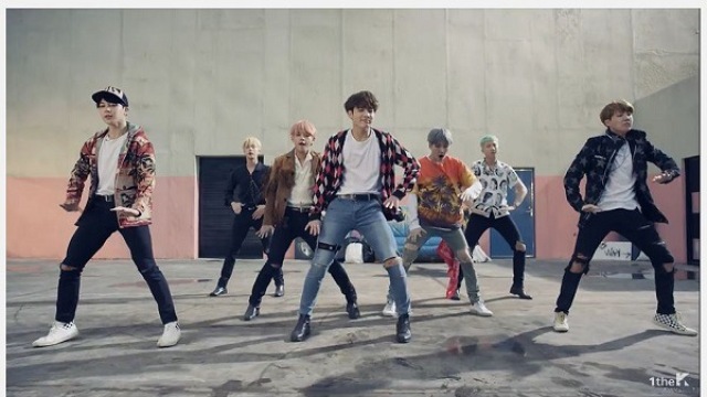 방탄소년단 '불타오르네' 뮤비, 4억뷰 돌파 '韓 그룹 최초 두 편 보유'