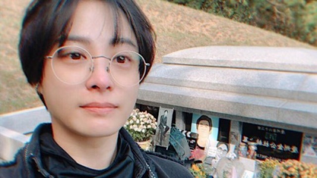 &ldquo;좋아하던 곰탕 사왔다&rdquo;&hellip;故 김주혁 찾은 ★동료들