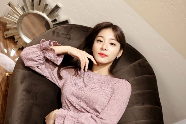 설인아