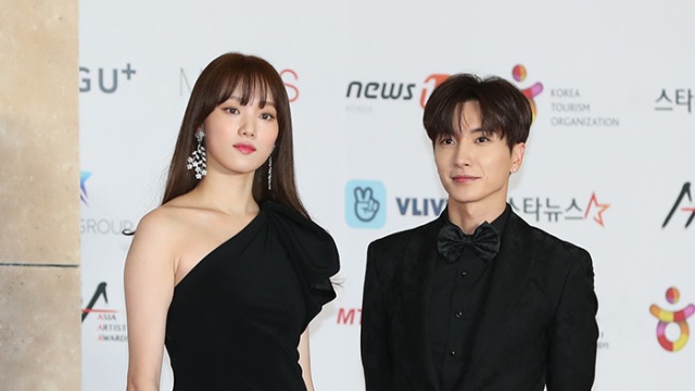[E포토]이성경-이특, 'AAA MC 맡았어요'