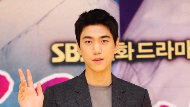 성준, 오늘(18일) 깜짝 입대&hellip;소속사 "본인이 조용히 가길 원해"