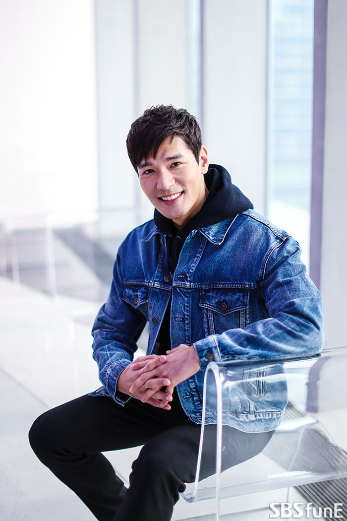 김주우