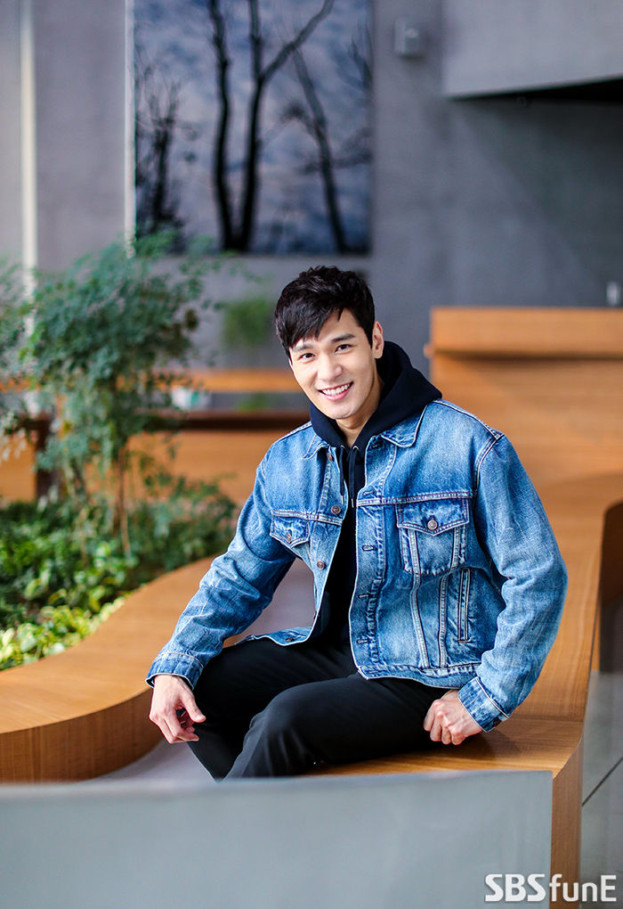 김주우