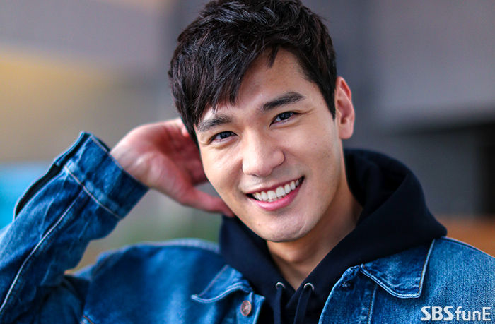 김주우
