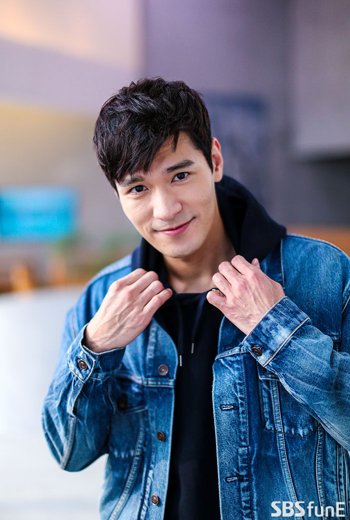 김주우