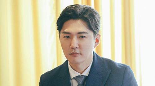 god 데니안 측 "샴페인바 탈세? 등록업종 결정에 참여 안했다"[공식입장]