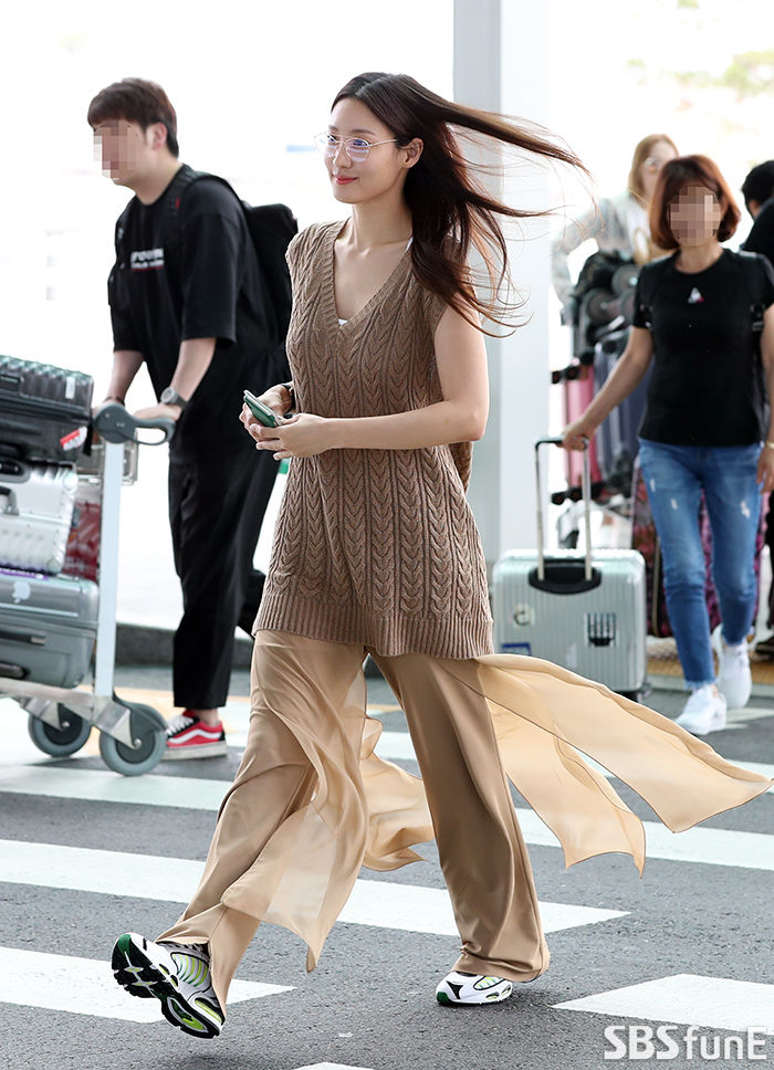 수현
