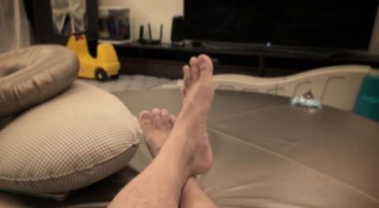 연정훈♥한가인, 둘째 아들 발 사진에 담은 애정