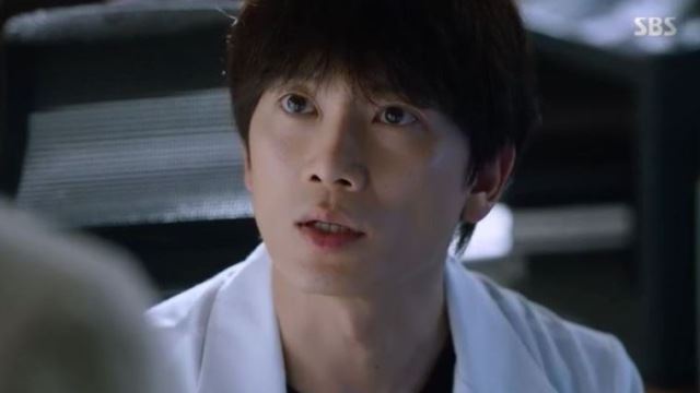 [스브스夜] '의사요한' 지성, 머리 피 흘리며 의식 잃어&hellip;이규형 '통증' 고백
