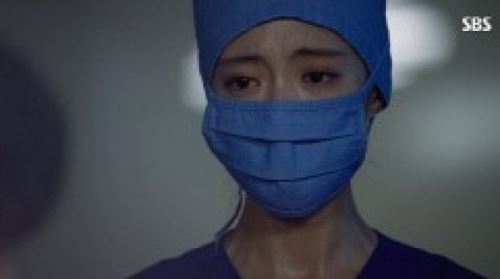 '의사요한' 지성, 무통각증 환자 죽음에 충격&hellip;최고 시청률 기록