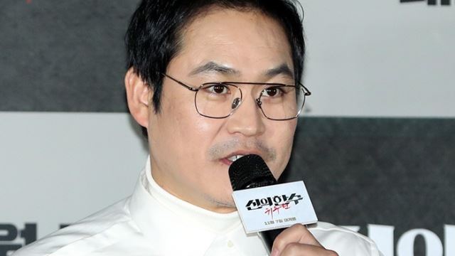 [E포토]김성균, '신의 한 수로 인사드립니다'