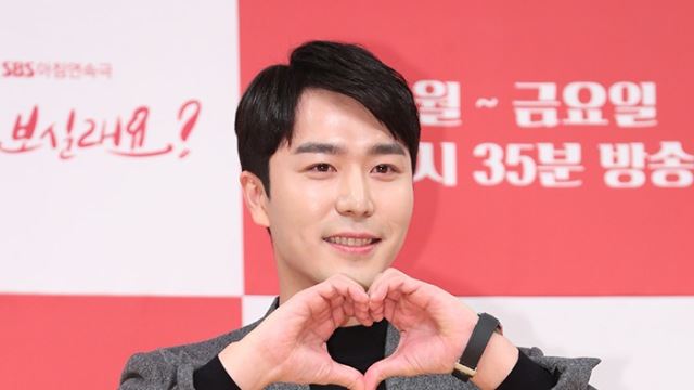 [E포토]최우석, '사랑 맛 좀 보실래요'