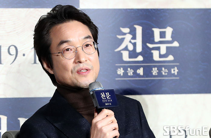 [E포토]한석규, '천문에서 세종 역으로'