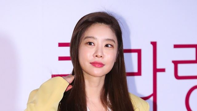 [E포토]걸스데이 소진, '긴 생머리 넘기며'