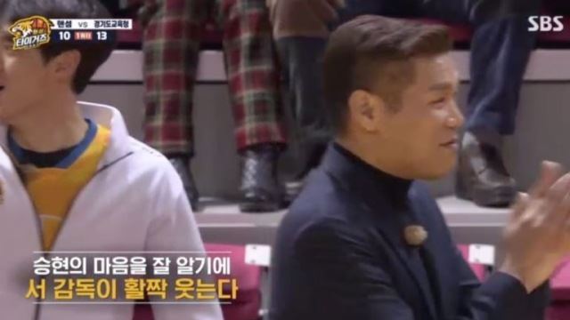 '핸섬타이거즈' 81년생 트리오X에이스 문수인 활약&hellip;리그전 첫 승리 거둘까?