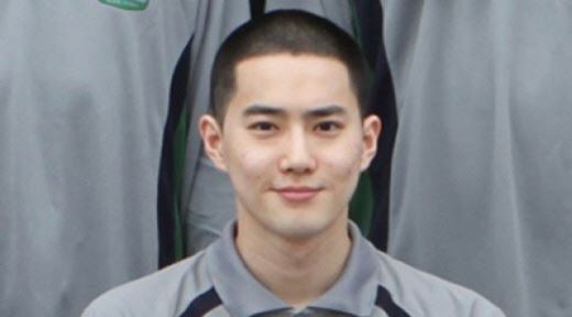 엑소 멤버 수호, 훈련소 사진 공개 "어색한 짧은 머리에도..."