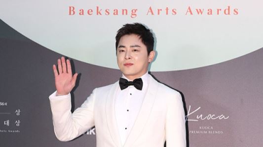 [E포토] 조정석, '슬기로운 블랙 앤 화이트'