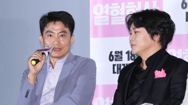 [E포토] 윤여창 감독, '열혈형사 김인권과 함께'