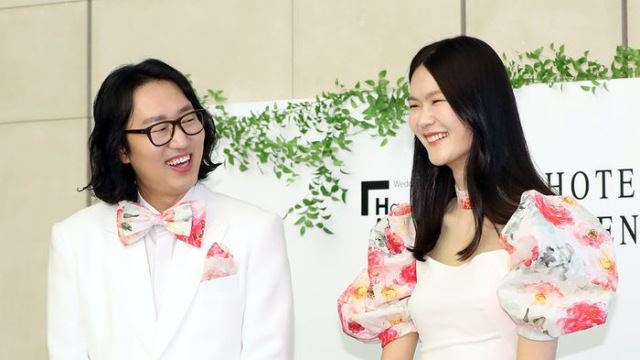 [E포토] 김경진-전수민, '웃음이 떠나지 않아'