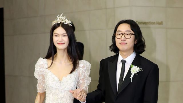 [E포토] 김경진-전수민, '눈부신 웨딩드레스, 턱시도'