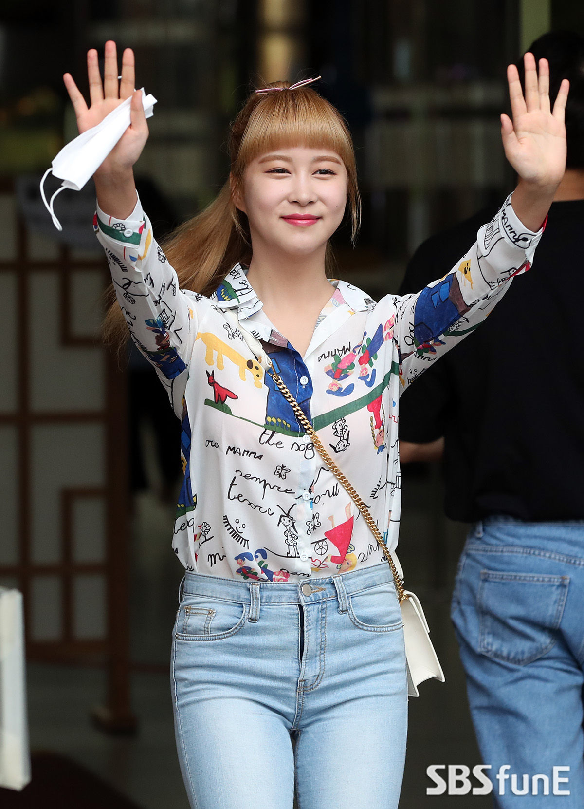 [E포토] 우주소녀 다영, '끝까지 팬 서비스'