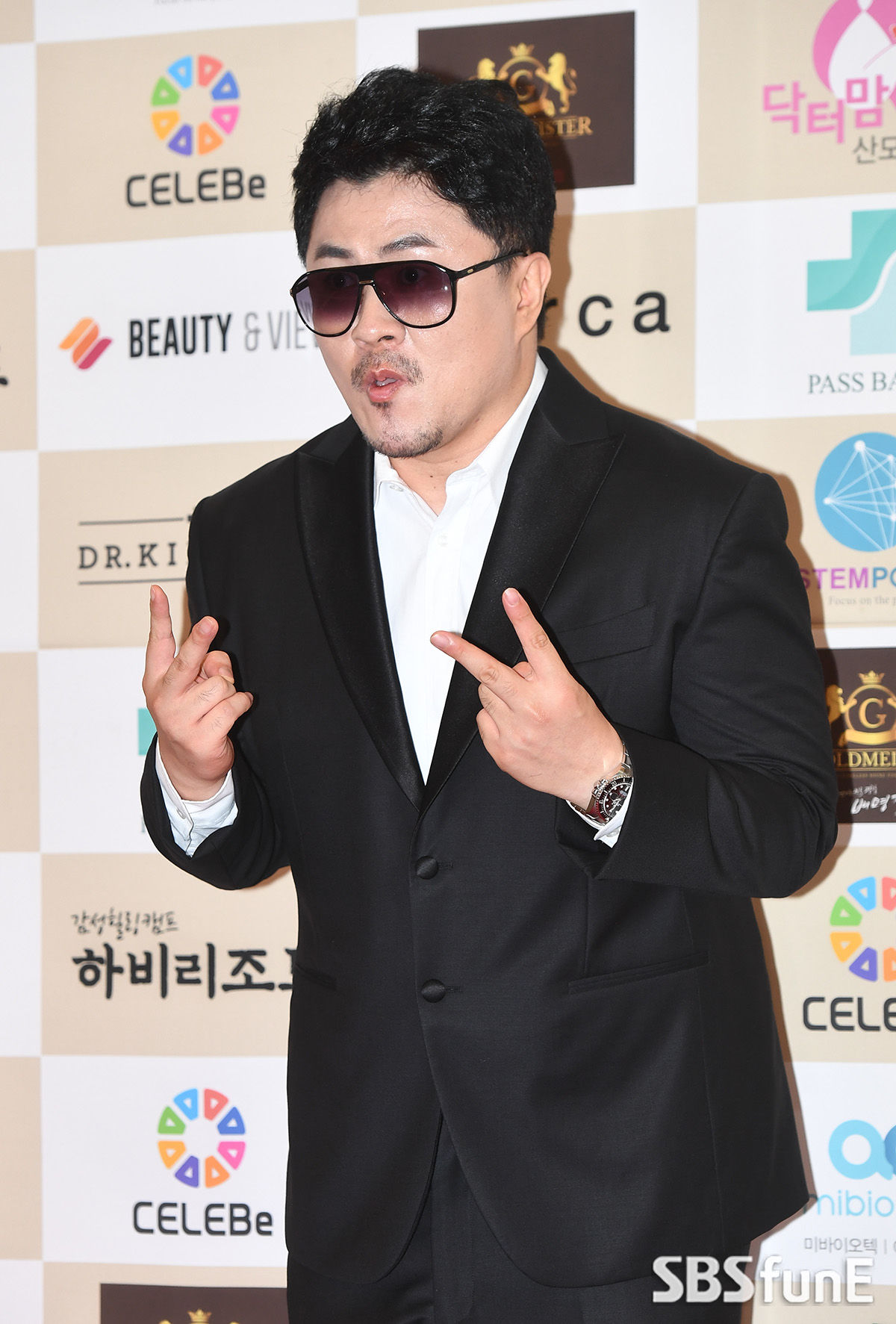 [E포토] 데프콘, '포즈부터 남달라'